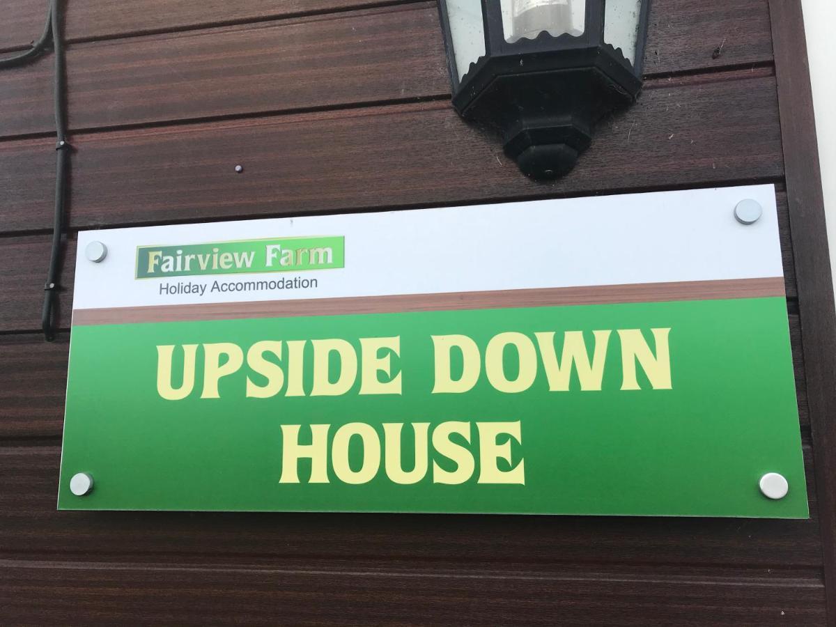 Upside Down House - Sleeps Up To 6 Guests - Great For Family And Friends Gatherings,Corporate Events ,Near Sherwood Forest At Fairview Farm In Nottingham Set In 88 Acres Kültér fotó